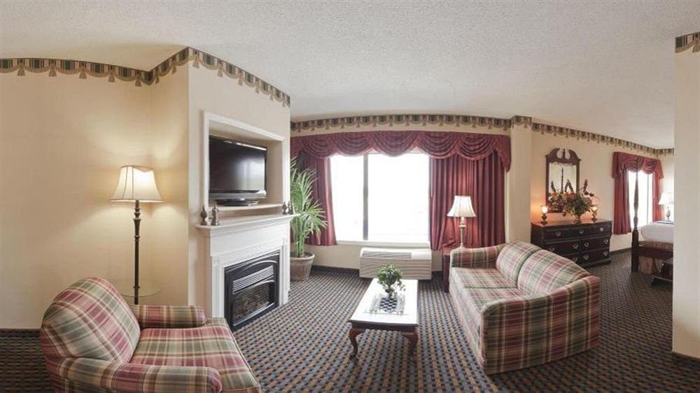 Holiday Inn Express Hotel & Suites Sanford By Ihg Esterno foto