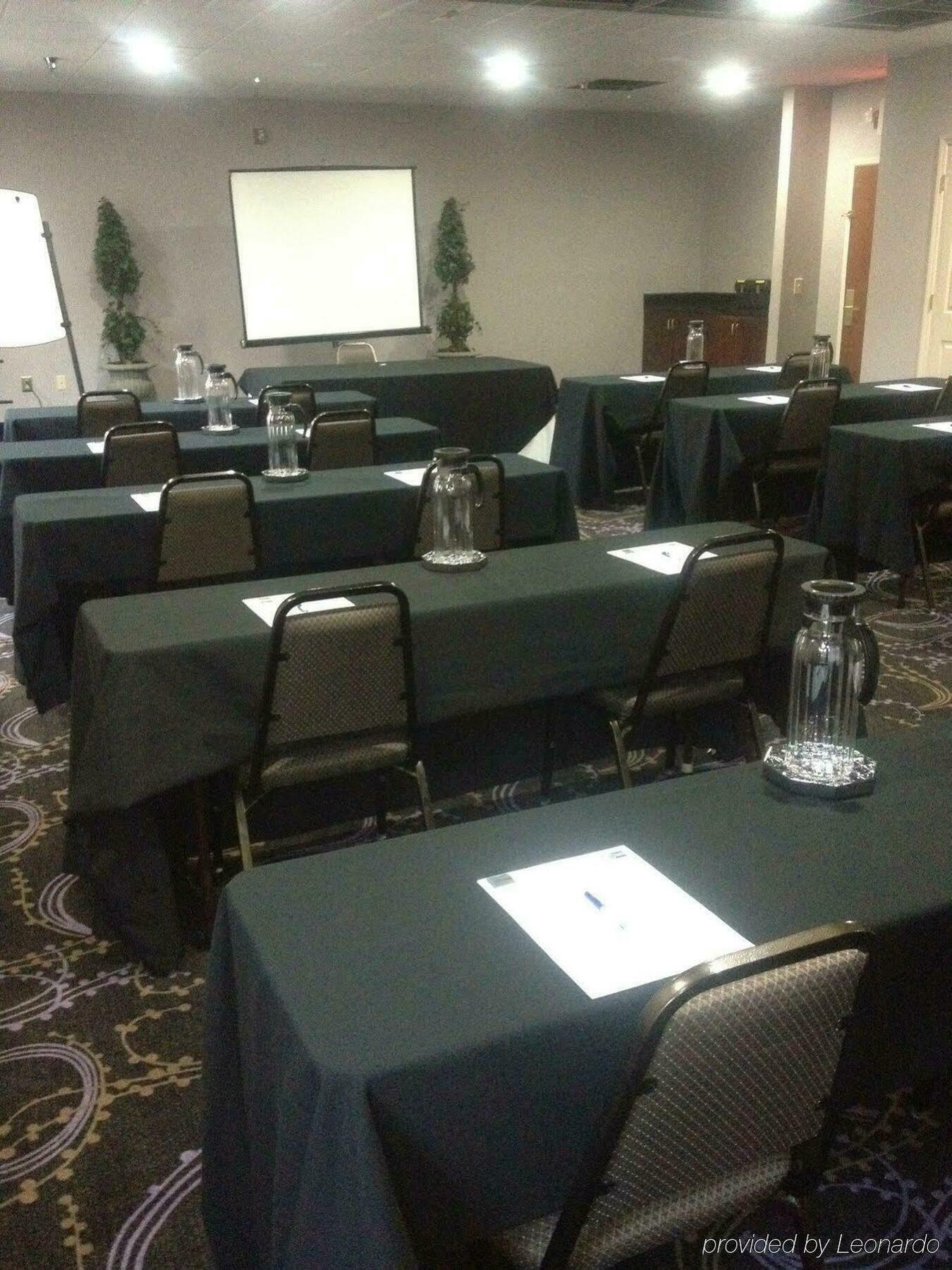 Holiday Inn Express Hotel & Suites Sanford By Ihg Esterno foto